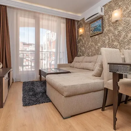 Aparthotel Harmony Palace 3*