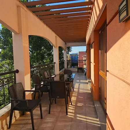 Harmony Palace מלון דירות 4*